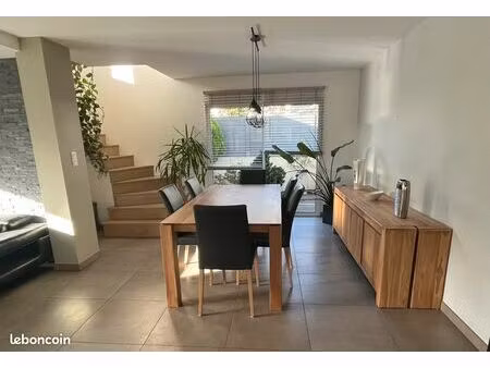 maison récente - 4 chambres lomener - plages et port à pied - village breton animé