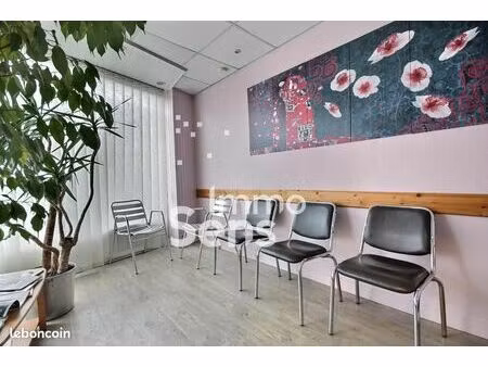 immeuble 184 m² loos