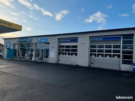 local garage automobile