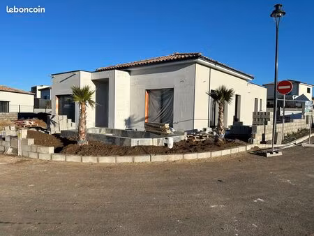 magnifique villa 3 chambres piscine et garage