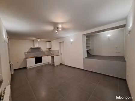 studio 27m2 accès indépendant