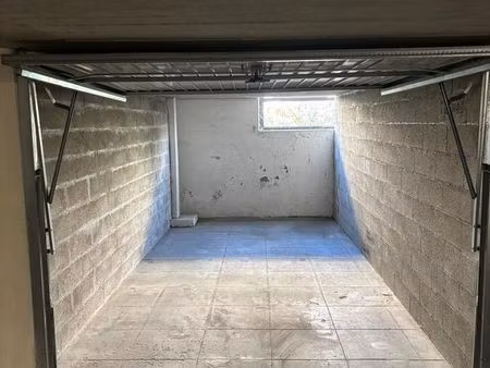 location garage gratte ciel