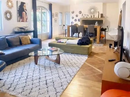 propriété 6 pièces 250 m²