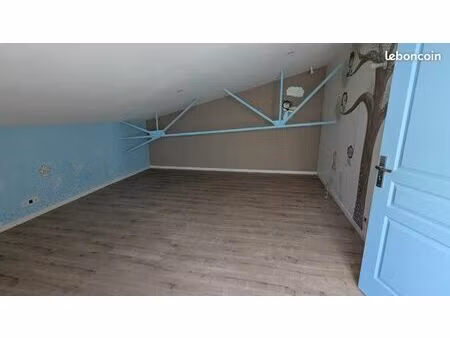 bureau 30 m² à louer – neuville-sur-saône – parking – proche autoroute