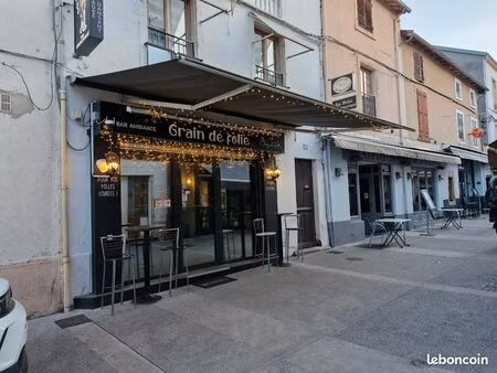 bar pub restaurant dancing