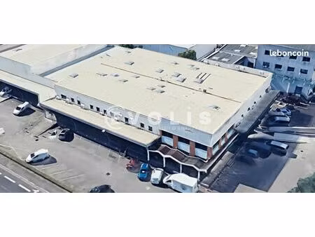 local d'activité 266 m²
