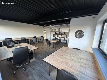 bureau spacieux 6 à 10 personnes 180 m2