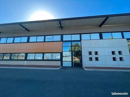 local 305 m² roanne