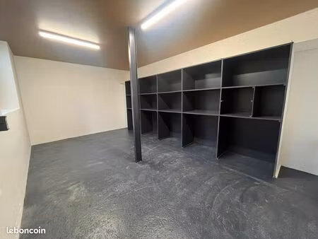 ? local d’activité à louer 24m2