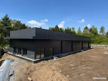 local 300 m² saint-étienne