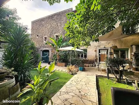 maison 10 pièces 246 m²