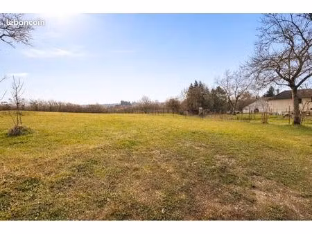 terrain constructible viabilisé – impasse – 11 ares 44 – 57 000