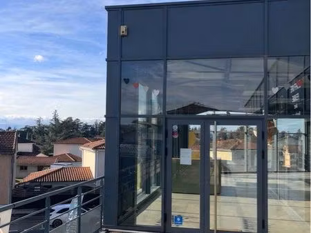 bureaux à louer belle visibilité