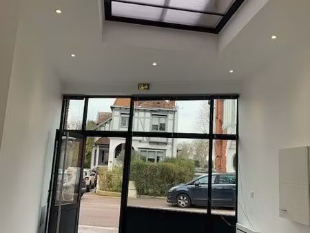 loue espace magasin cabinet medicale ou bureaux mouvaux