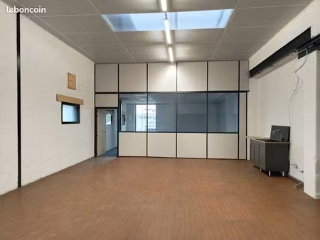 local d'activité - 100 m²