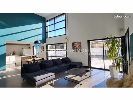 villa 5 pièces 150 m²