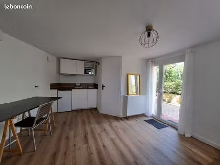 studio meublé  22 m2  bail mobilité