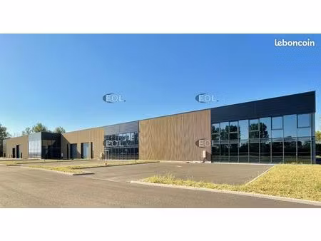 local d'activité 2 842 m²