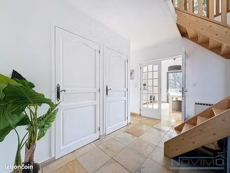 maison 7 pièces 168 m²