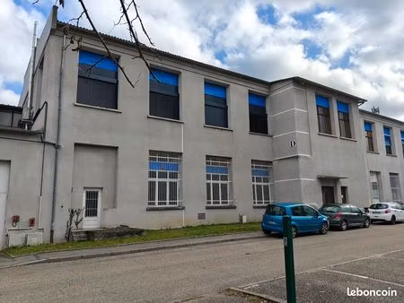 vends locaux 187m²