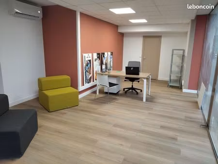 local refait à neuf  exposé +++