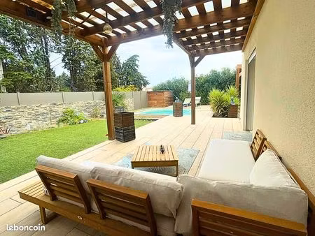 villa contemporaine sans vis-à-vis avec piscine à fabrègues (34)