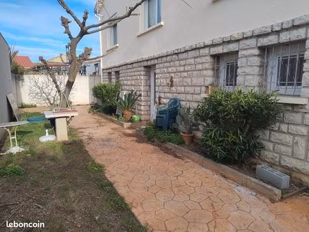 t2 frontignan eau/électricité compris