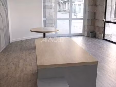 local commercial 164 m² vannes