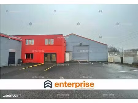 local d'activité 1 315 m²