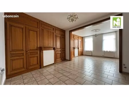 maison 5 pièces 223 m²