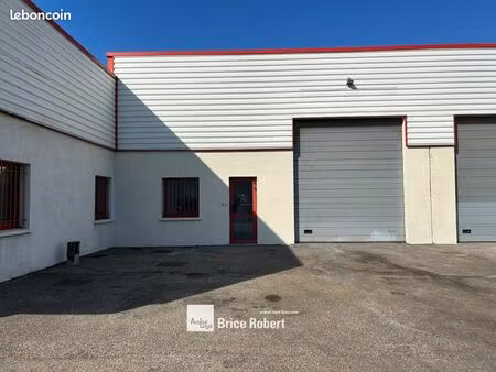 local d'activité 217 m²