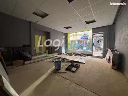 local commercial 76 m² tarare