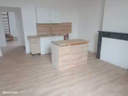 t2 50m² 500 apt très propre et endroit très calme