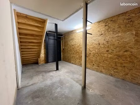 ? local d’activité à louer 19m2