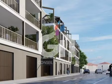 local commercial 140 m²