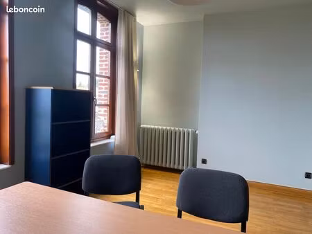 bureau meublé 17 m² – maison de caractère – 420 /mois charges comprises