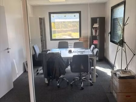 bureau individuel plein centre de la haute borne