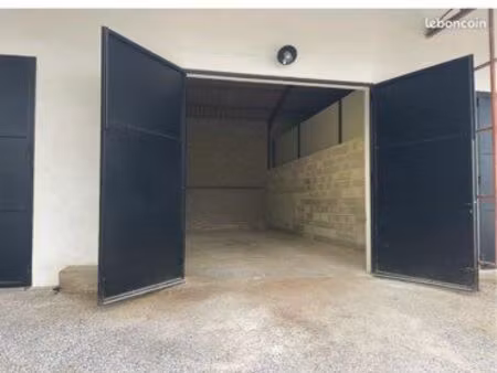 loue hangar / stockage / box