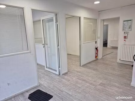 local commercial 65 m²