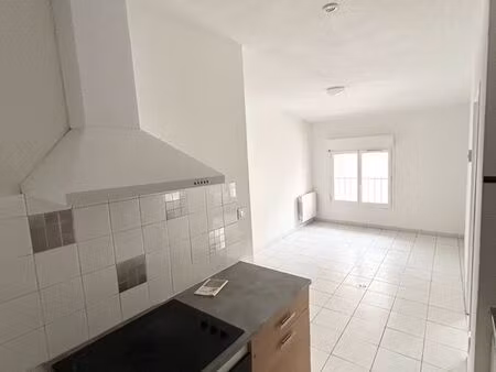 appartement t2 32 m2 à louer bédarieux