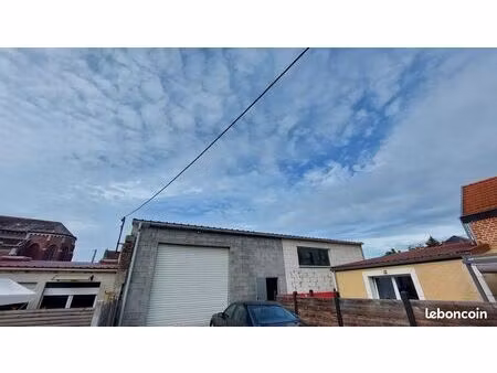 local commercial 200 m²