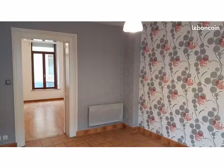 appartement 40m2 au rez de chaussé en hyper centre d'aire sur la lys