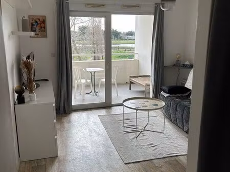 charmant studio meublé