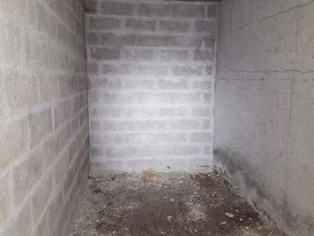 cave de stockage à louer
