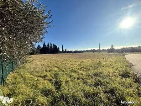 terrain 300 m² montfaucon