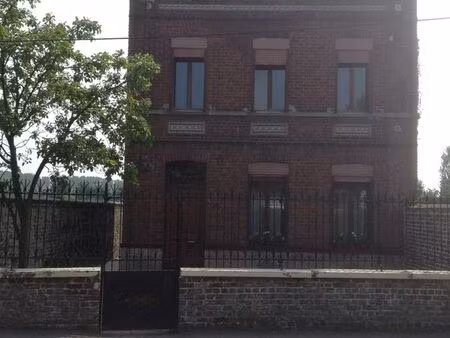 maison bourgeoise individuelle 130 m2