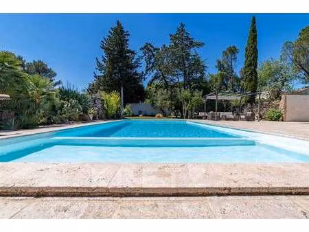 maison de luxe à vendre à nîmes : 689 000 € | 200m²