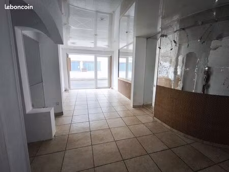 local commercial 33 m² le grau-du-roi