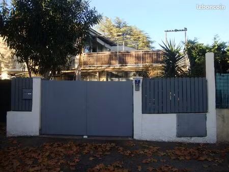 3 pièces - 75m² - avec cour  terrasse et garage