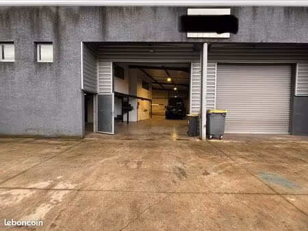 location hangar commercial - 325 m²